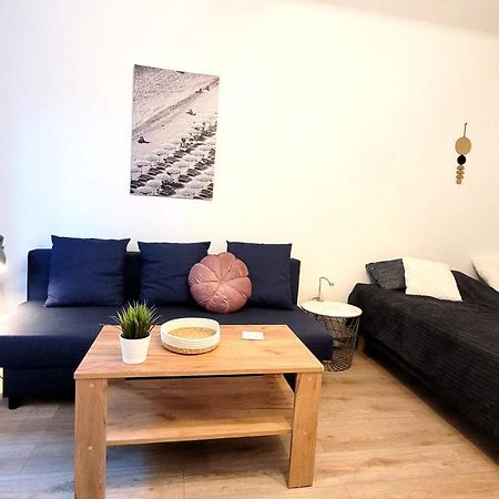 Great Life - Apartment Next To Metro Station Варшава Екстериор снимка