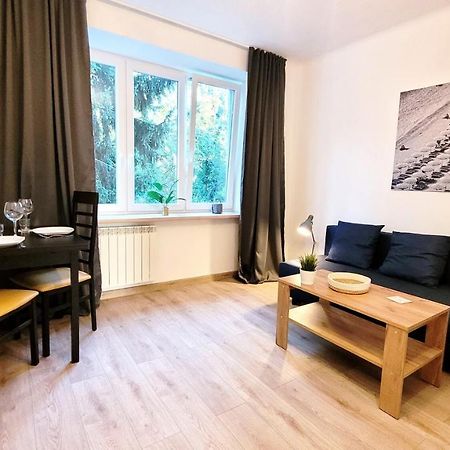 Great Life - Apartment Next To Metro Station Варшава Екстериор снимка